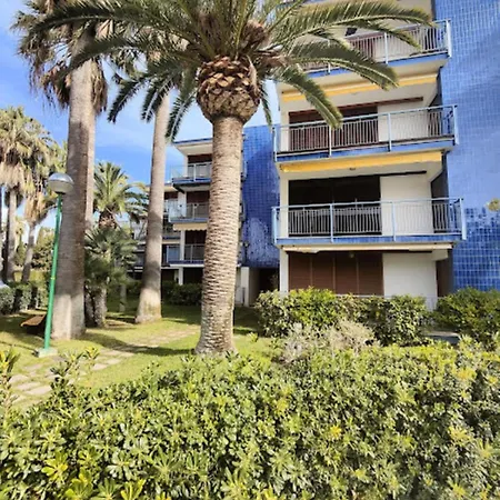 Mediterranean Apartment! Piscina!